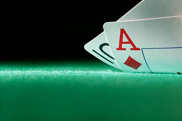 x007 Live tables